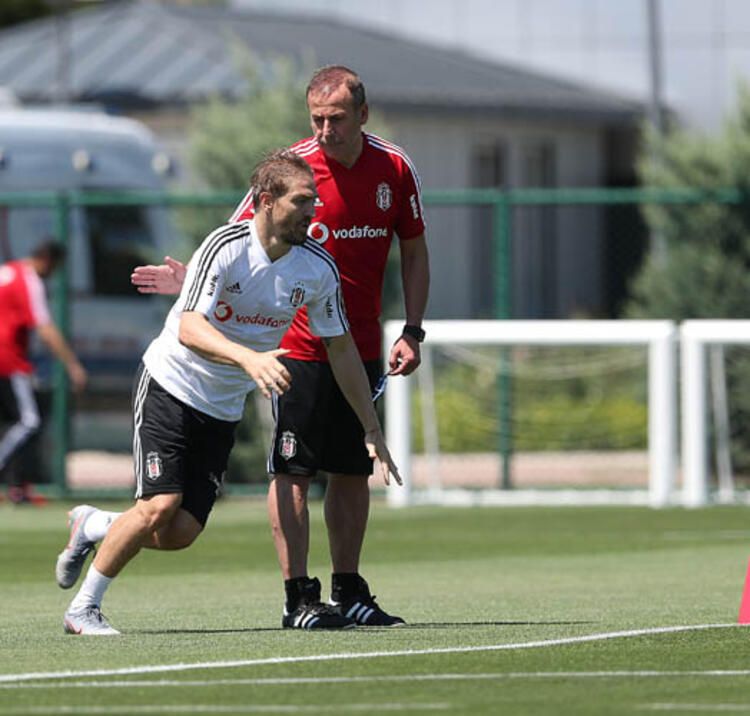 Abdullah Avcı'dan yeni uygulama! 10