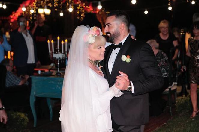 Zerrin Özer boşanma davası açtı! 5