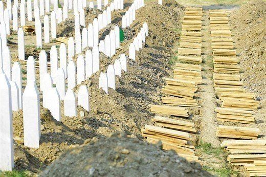 Srebrenitsa Katliamı'nın üzerinden tam 24 yıl geçti! 20