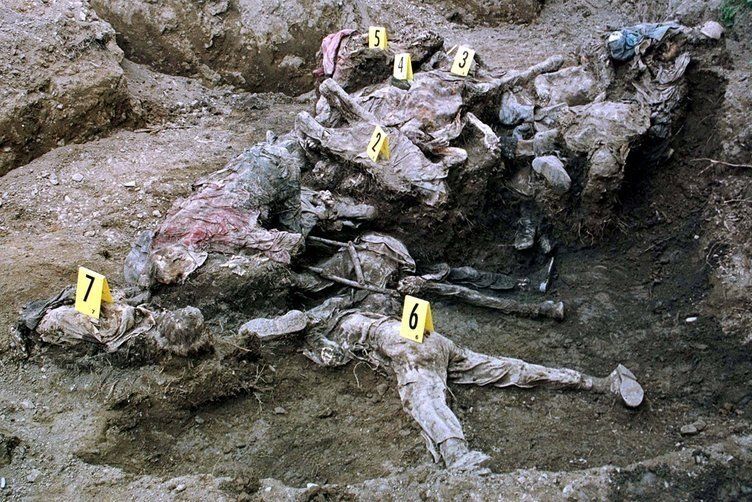 Srebrenitsa Katliamı'nın üzerinden tam 24 yıl geçti! 2