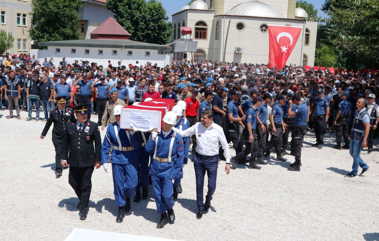 Hakkari şehidine son görev! 1
