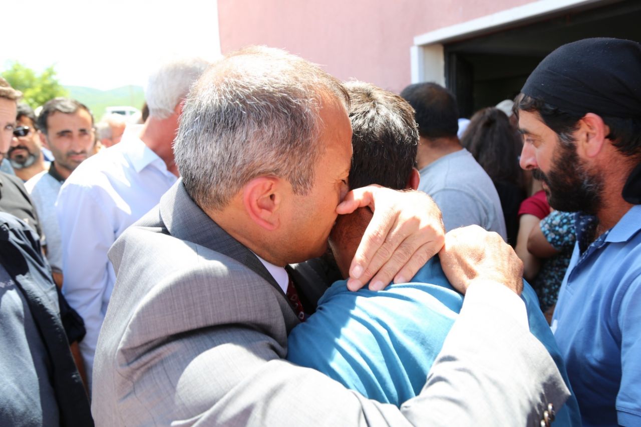 Ayaz ve Nupelda gözyaşları ile uğurlandı! 3