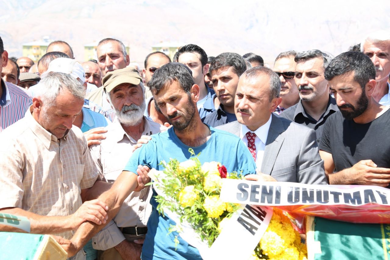 Ayaz ve Nupelda gözyaşları ile uğurlandı! 12