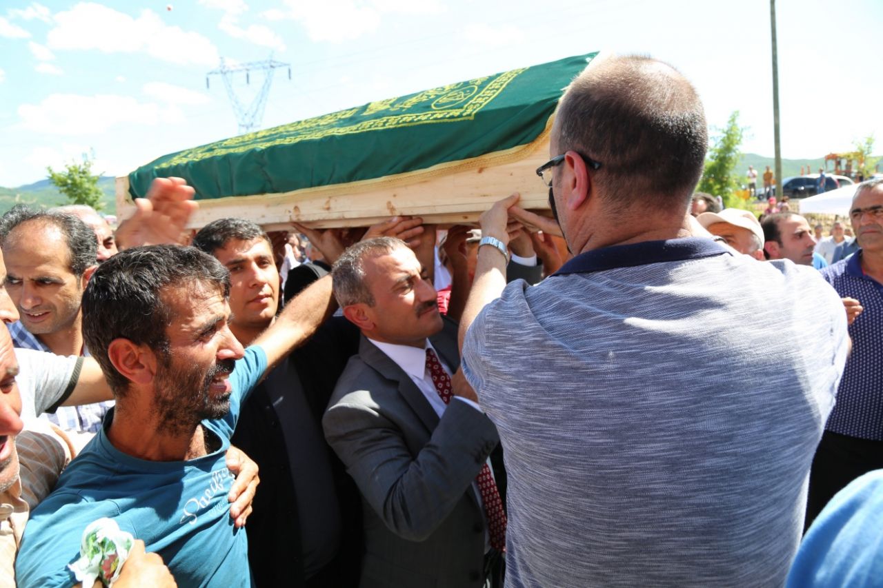 Ayaz ve Nupelda gözyaşları ile uğurlandı! 15