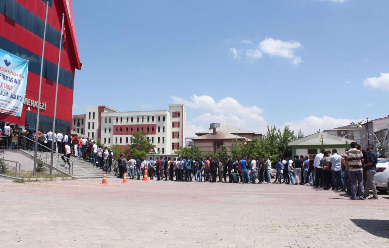 Dünya devine işçi alımları başladı! 6