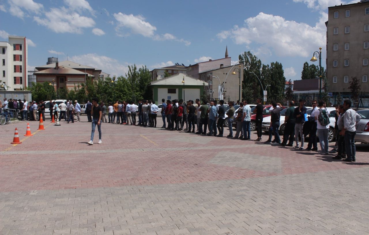 Dünya devine işçi alımları başladı! 9