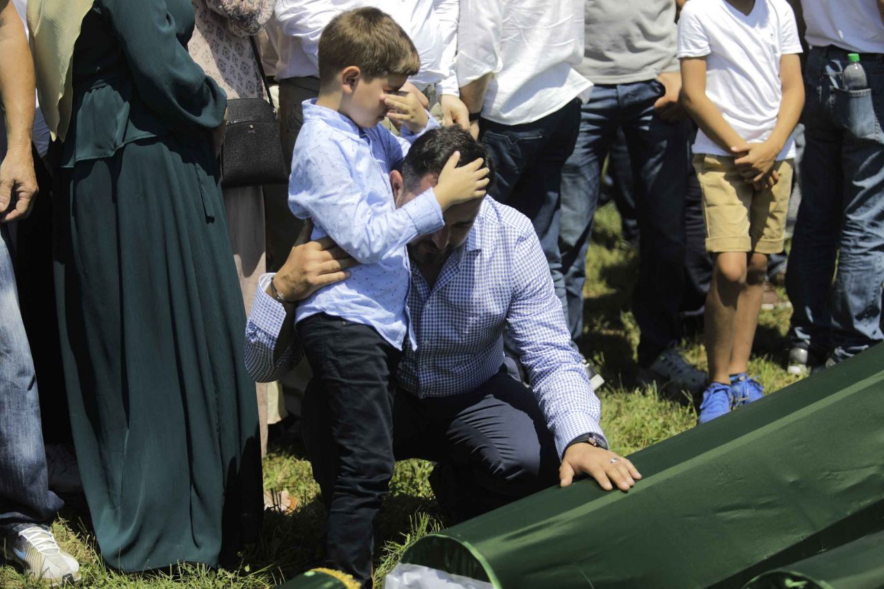 Bosna'da bu acı 27 yıldır daha dün gibi taze... 2