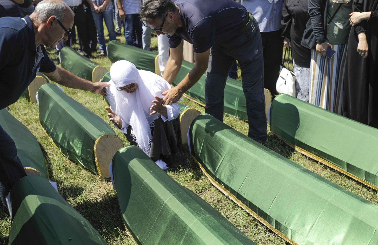 Bosna'da bu acı 27 yıldır daha dün gibi taze... 13
