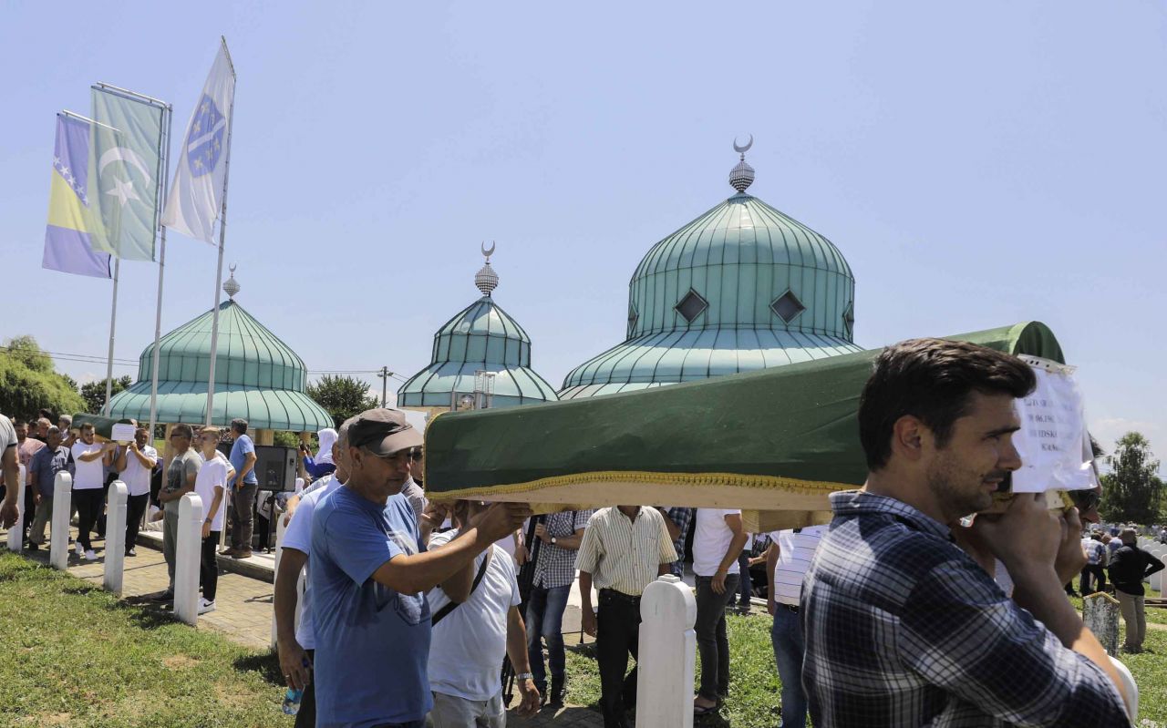 Bosna'da bu acı 27 yıldır daha dün gibi taze... 14