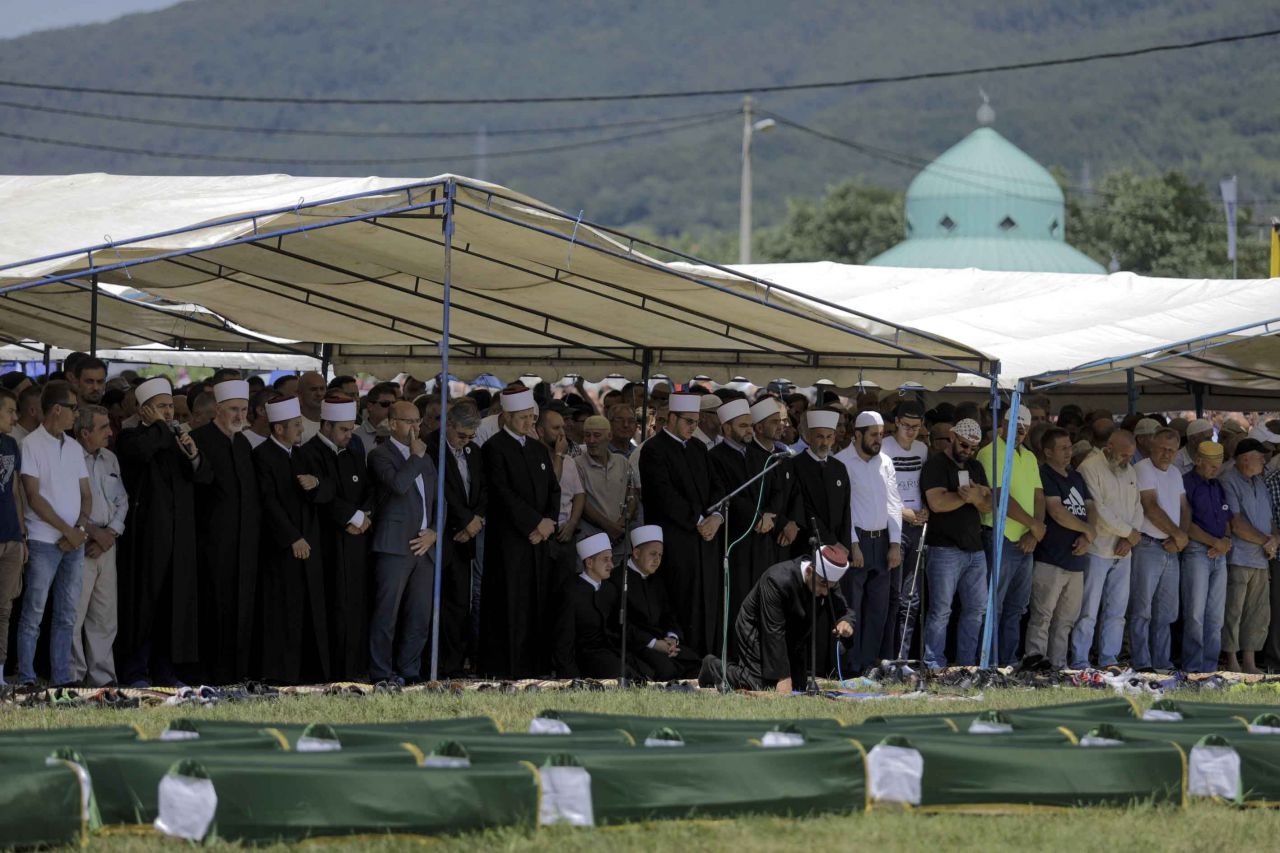 Bosna'da bu acı 27 yıldır daha dün gibi taze... 6