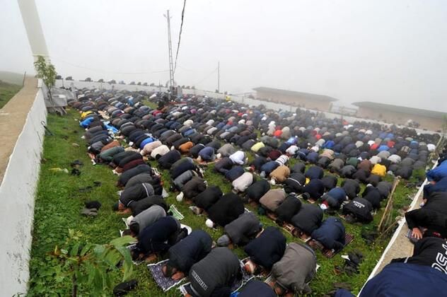 557 yıllık çift minareli üstü açık cami! 3