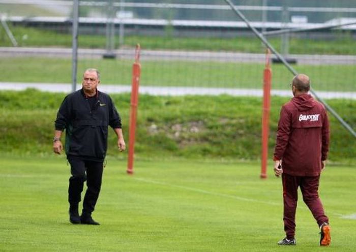 Galatasaray'da 4 ismin bileti kesildi! 2