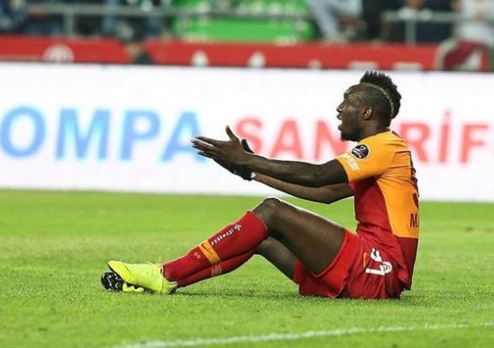 Galatasaray'da 4 ismin bileti kesildi! 7