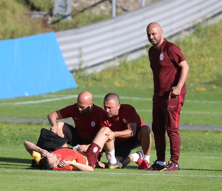 Antrenmana Fatih Terim damga vurdu! 1
