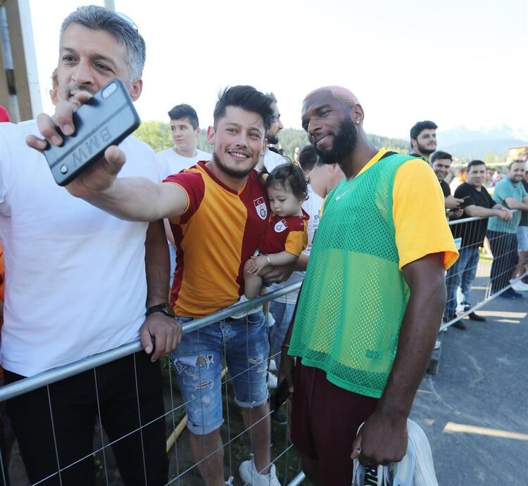 Antrenmana Fatih Terim damga vurdu! 4