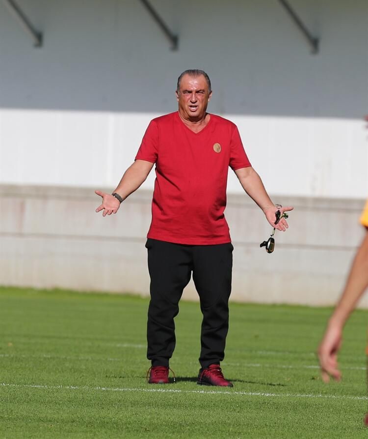 Antrenmana Fatih Terim damga vurdu! 6