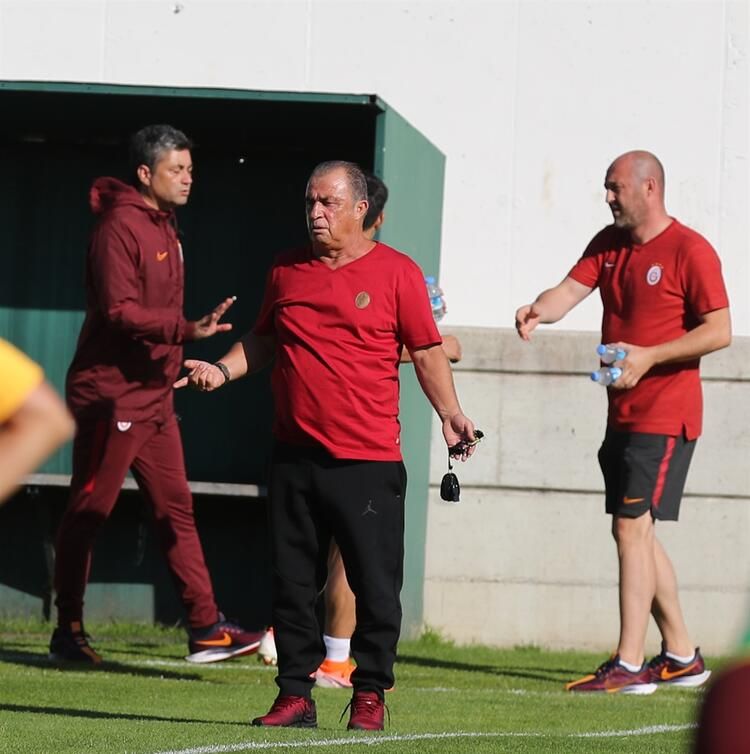 Antrenmana Fatih Terim damga vurdu! 8