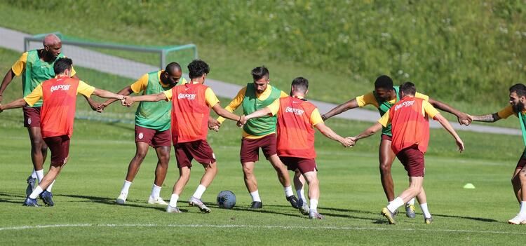 Antrenmana Fatih Terim damga vurdu! 10
