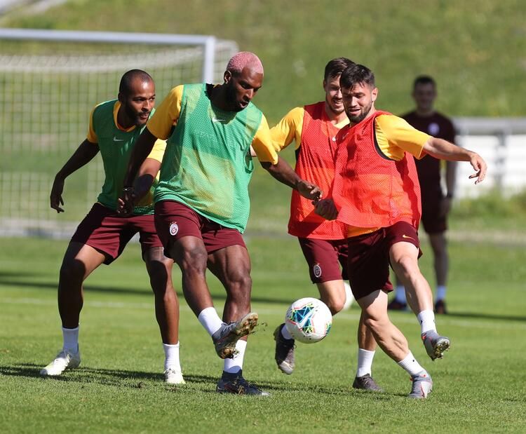 Antrenmana Fatih Terim damga vurdu! 15