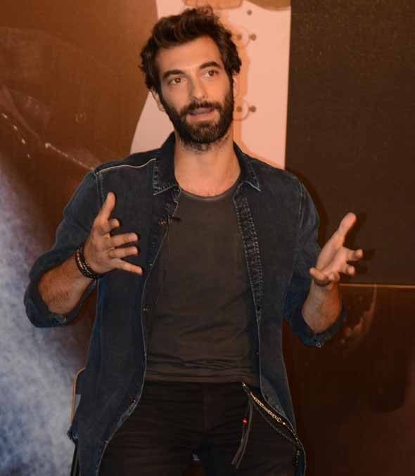 İlker Kaleli BBC'nin dizisinde oynayacak! 2