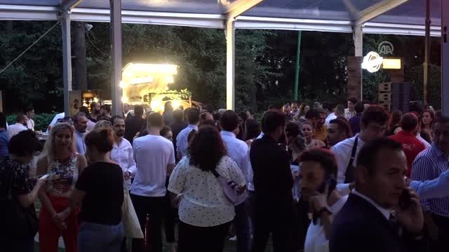 Merakla beklenen Behzat Ç.'nin galası yapıldı! 7