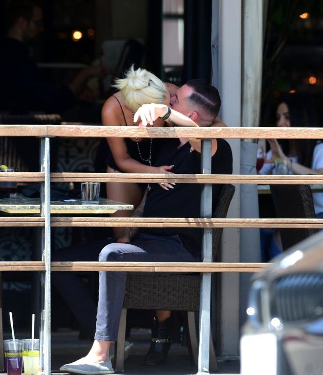 Lady Gaga sağ gösterip sol vurdu! 6
