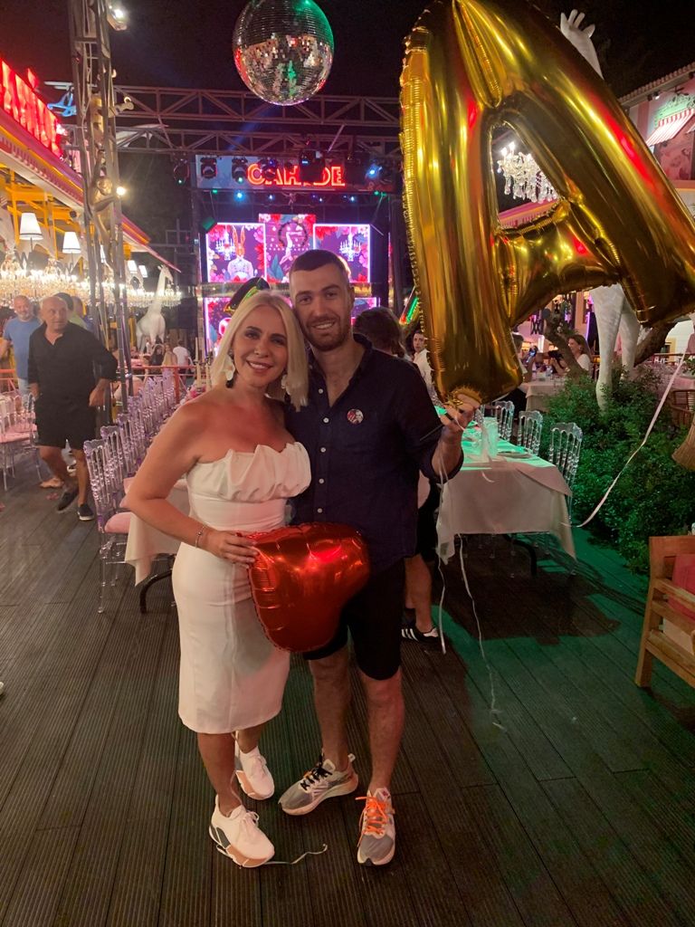Cahide Alaçatı'da görkemli parti! 21