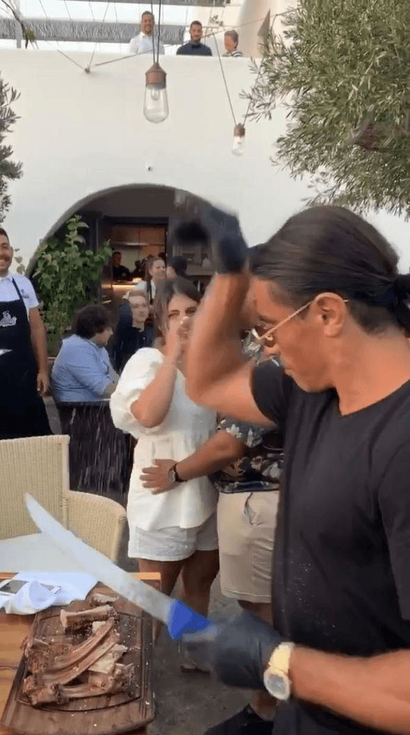 Nusret'in ilginç şovlarına bir yenisi daha! 2