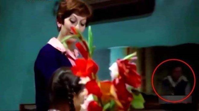 Yeşilçam filmlerinde gözden kaçan hatalar! 8