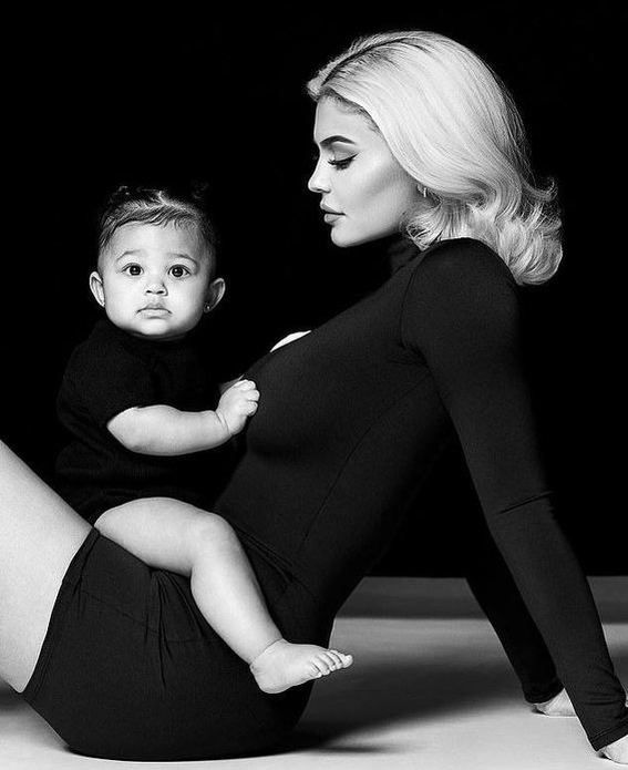 Kylie Jenner'a gösterişli doğum günü sürprizi! 7