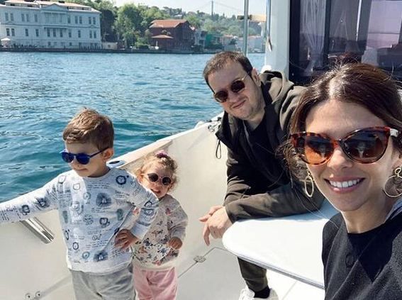 Şahan Gökbakar ailesini yanından ayırmayacak! 7