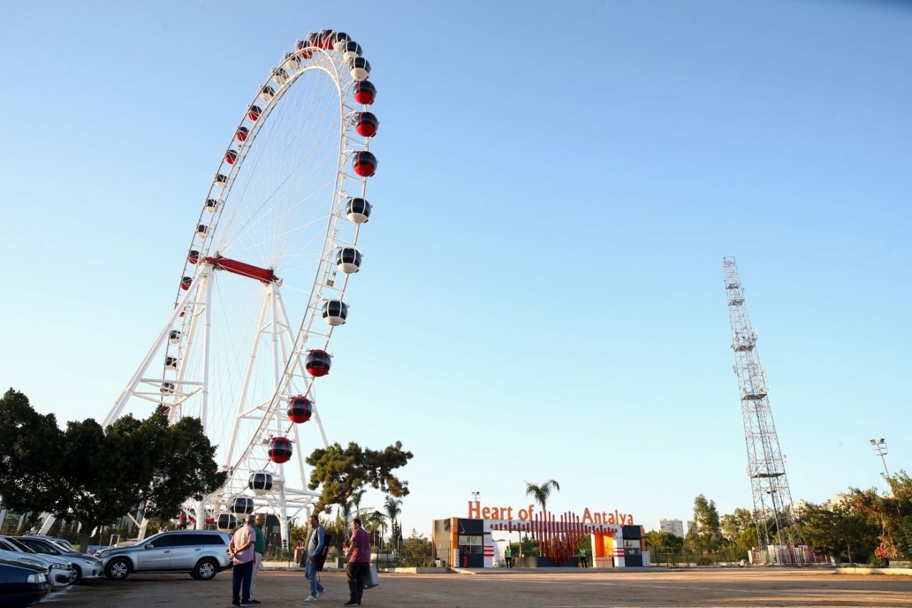Dünyanın en büyük ikinci dönme dolabı Antalya'da! 1
