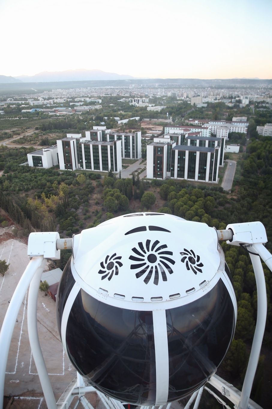 Dünyanın en büyük ikinci dönme dolabı Antalya'da! 9