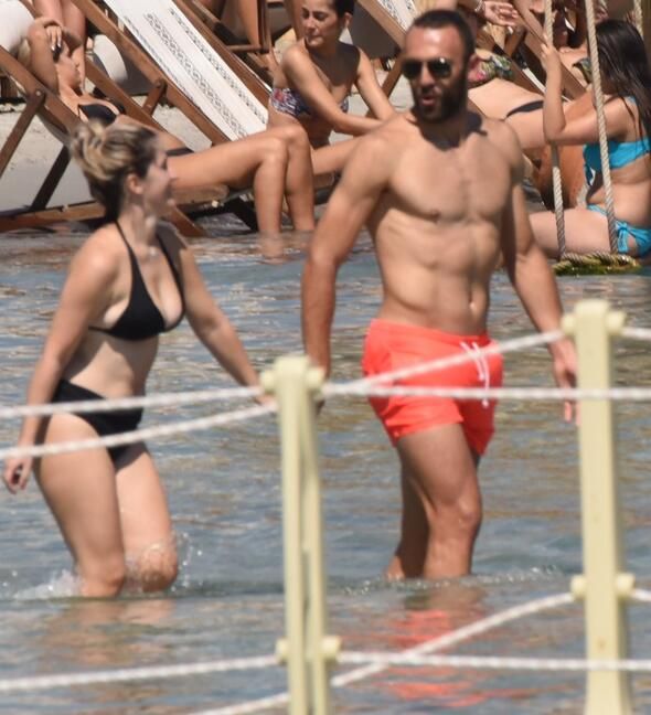 Vedat Muriç, bayramı fırsat bildi! 3