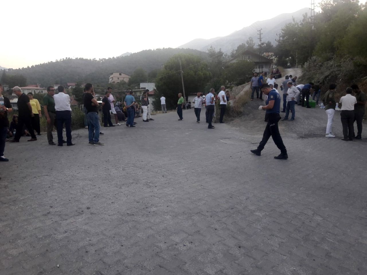 Bir gün arayla intihar ettiler! 3