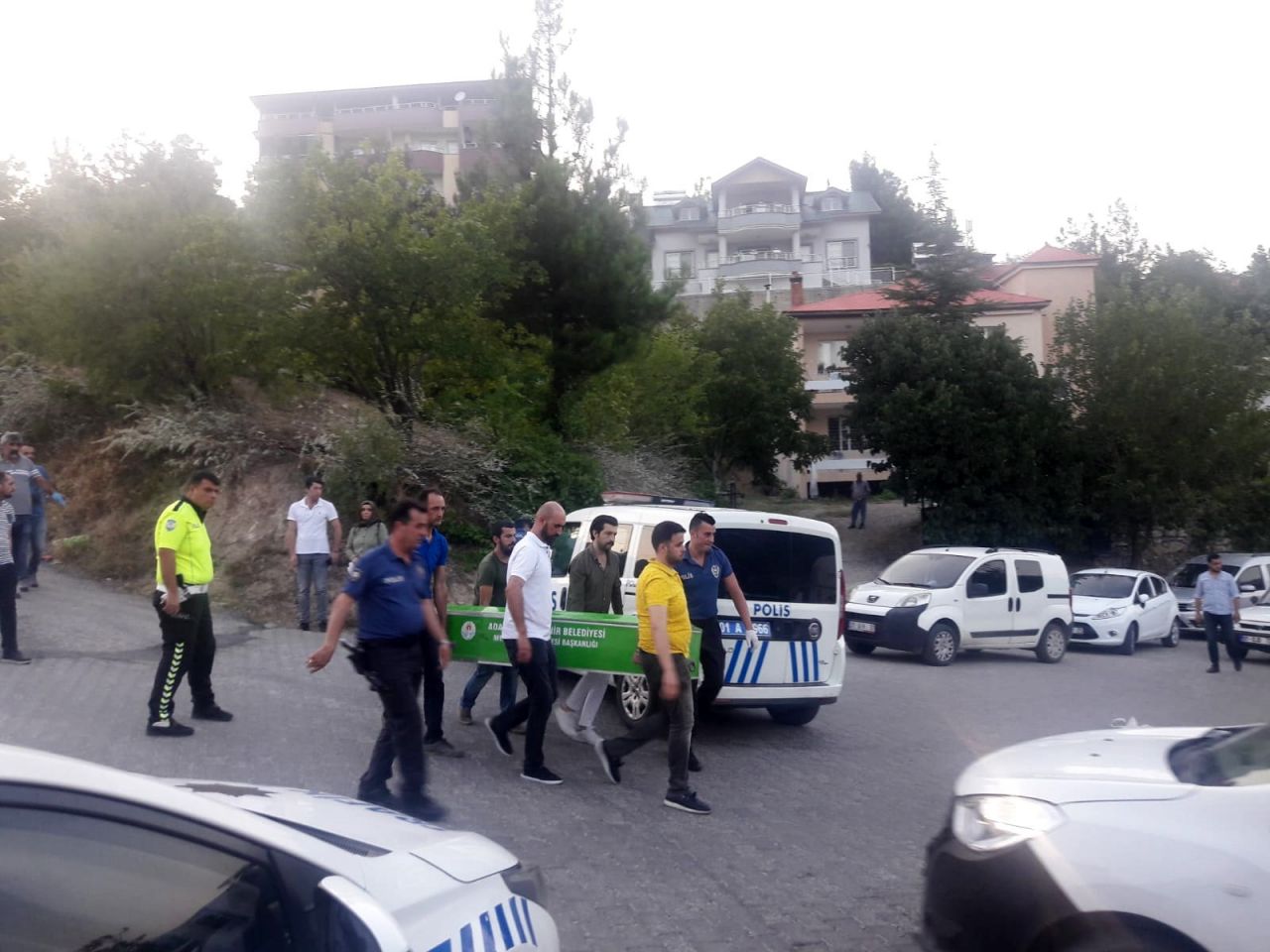 Bir gün arayla intihar ettiler! 9