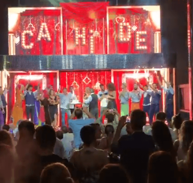 71. yaşını Cahide Alaçatı'da kutladı! 5