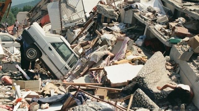 Büyük felaketin üzerinden 20 yıl geçti! 11
