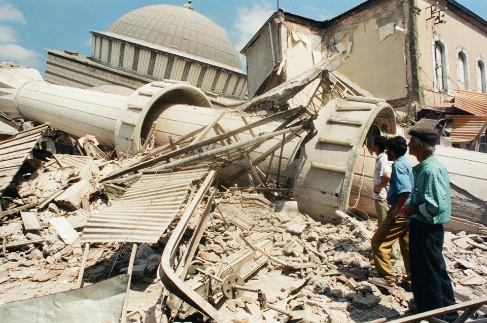 Büyük felaketin üzerinden 20 yıl geçti! 12