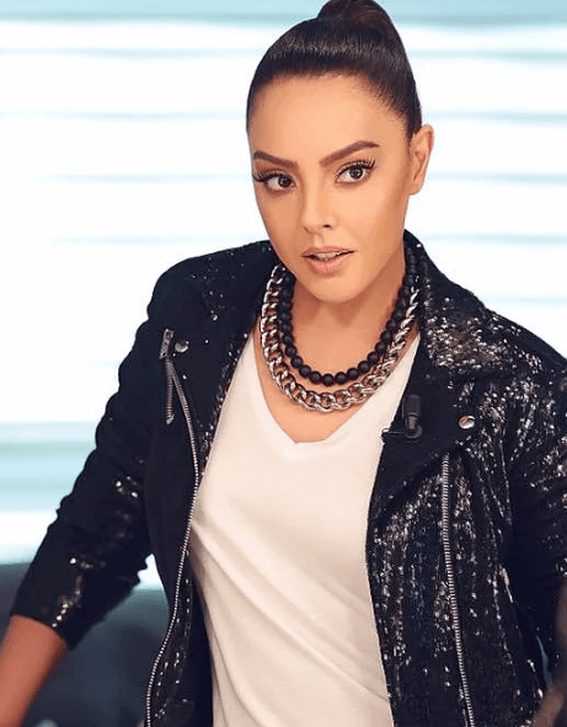 Estetik operasyonlarıyla bambaşka birine dönüştüler! 31