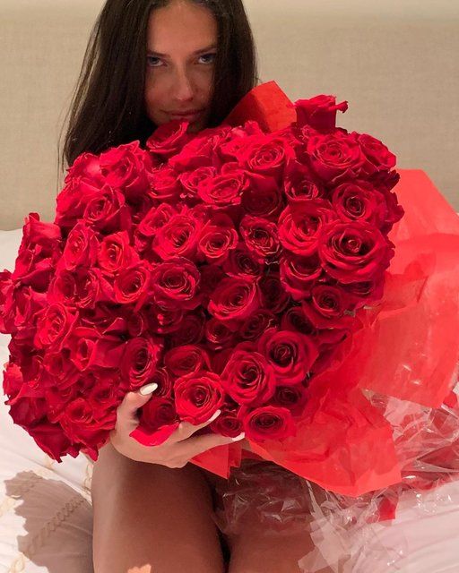 Emir Uyar'dan Adriana'ya jest! 1