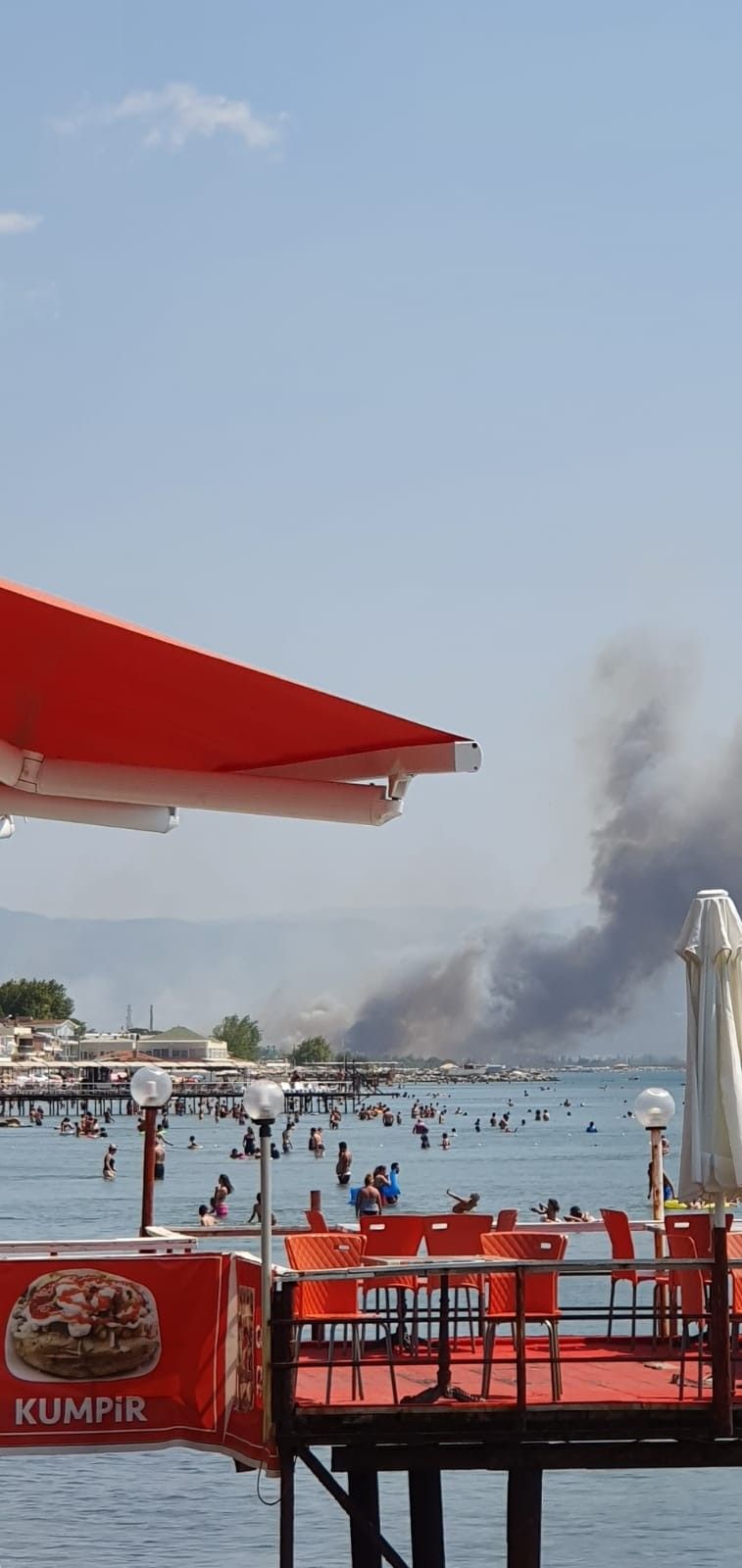 Tatilcilerin gözde mekanı alevlere teslim! 13