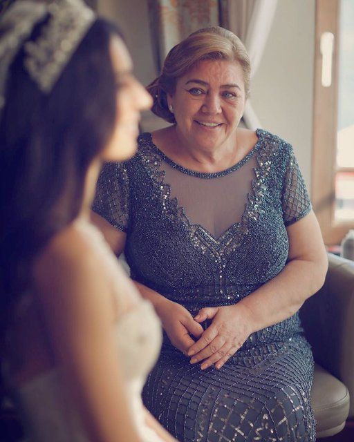 Amine Gülşe: Sen bana böyle baktıkça... 4