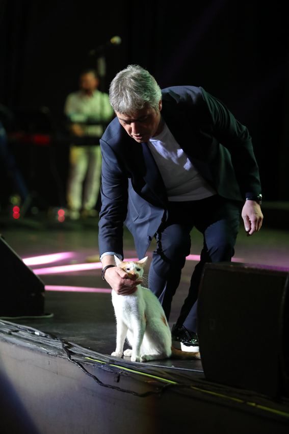 Konserde ilginç sürpriz! 3