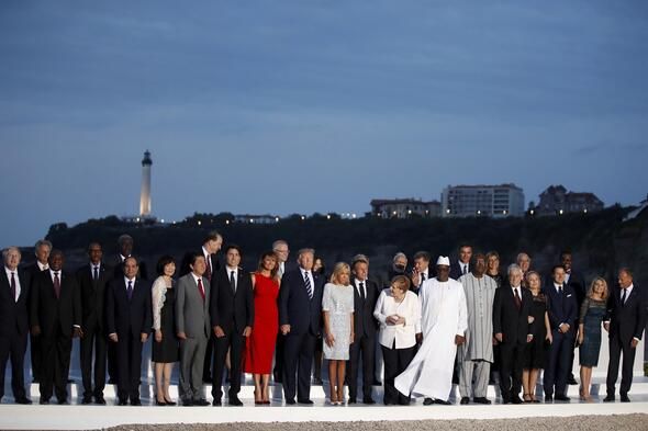 G7 zirvesine damga vuran öpücükler! 1