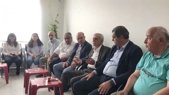 Bu kadar çayı CHP'lilerle bile içmiş olmaz! 2