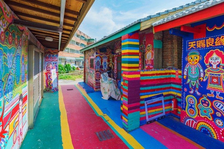 Yaşlı adam köyünü kurtardı! 7