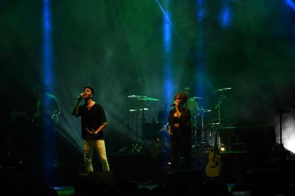Duyarlı şanatçılar Emine Bulut'un kızı için konser verdi! 3