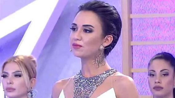 Sakal ektirdikten sonra adını da değiştirdi! 1