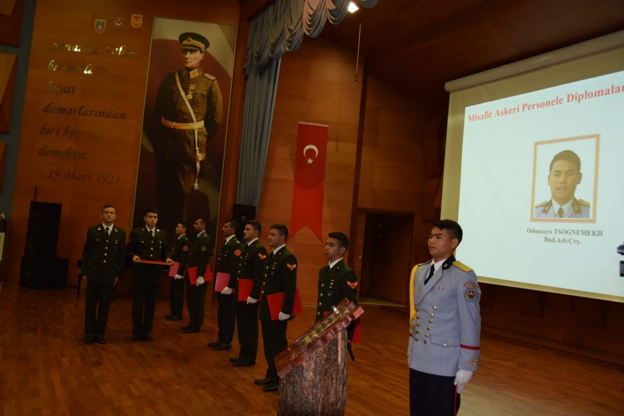 Milli Savunma Üniversitesi'nden 1899 astsubay çavuş mezun oldu! 1